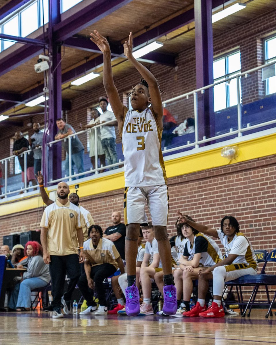 DVarious Surratt 5’9 
Surratt can get to any spot on the floor that he wants to. He’s really good at setting his teammates up for success. Surratt understands the game and how to breakdown defensive schemes.
