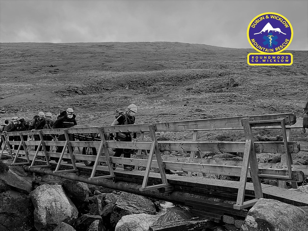 DWMRT's tweet image. Callout 025 – 16th April 2022 –  Glendalough

At 14:30hrs, Dublin / Wicklow Mountain Rescue Team and GOIMRT were tasked by AGS to a report of a lower leg injury in a group of hill walkers
 
#dublinwicklowmountainrescueteam
#dublinwicklowmountainrescue
#phecc
#volunteers