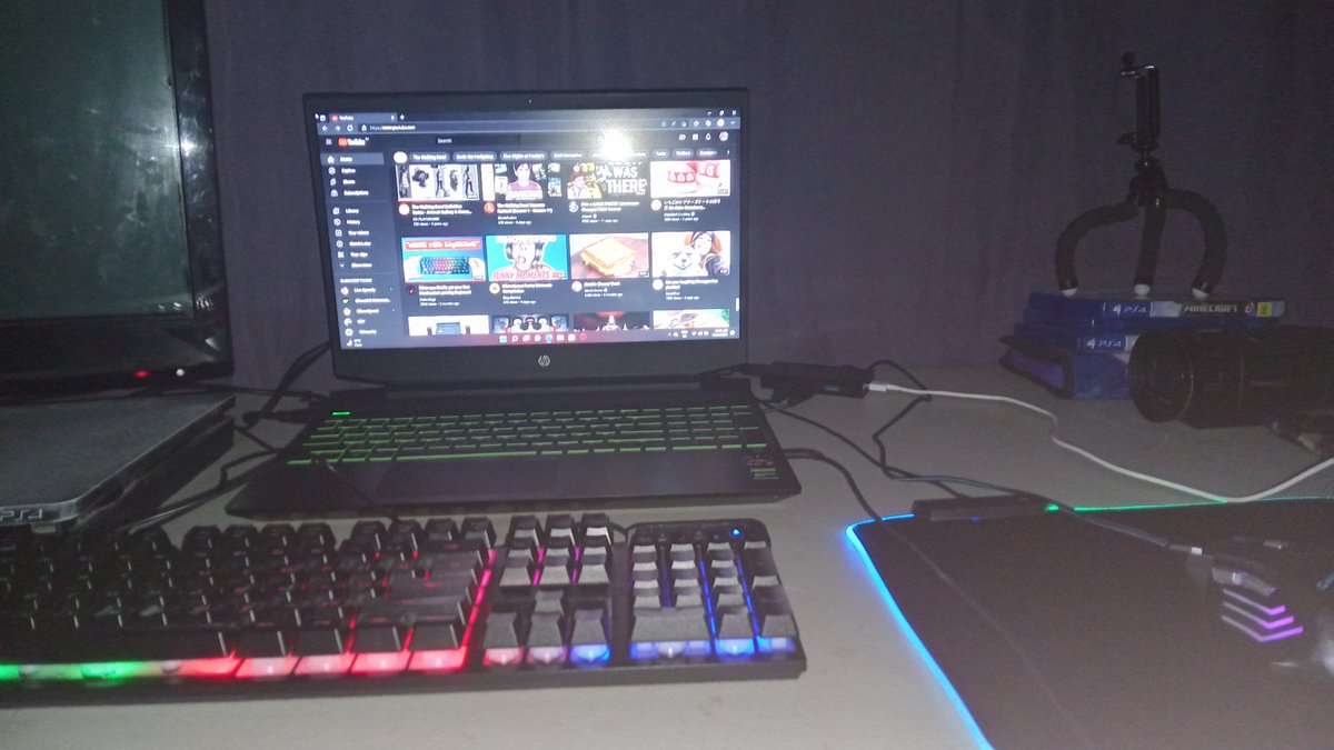 DD_News8's tweet image. What do you guys recommend that I change or add to my setup? #laptopsetup