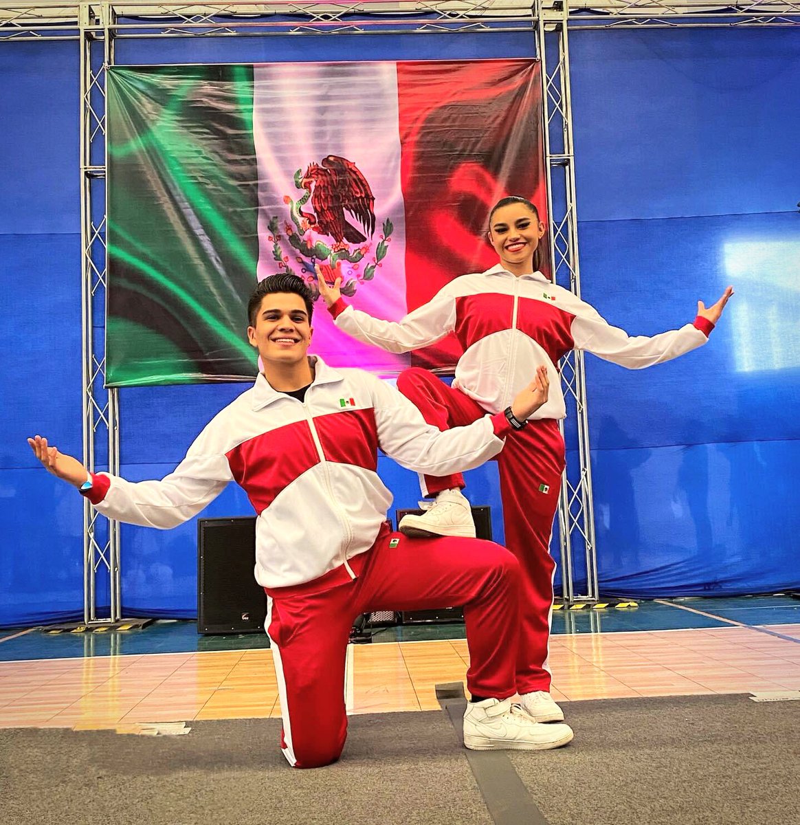 ARPROMX's tweet photo. Alex Riff representando a México en el mundial de baile hip hip en Orlando Florida!  https://t.co/f8Ii8cfcg0 https://t.co/IstUgP5XPR