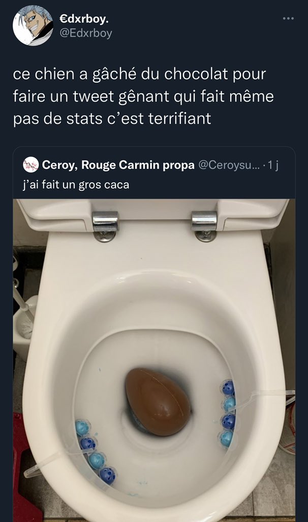 TopDesTwittos's tweet photo. Pendant ce temps sur Twitter https://t.co/7QBsCzA8MJ