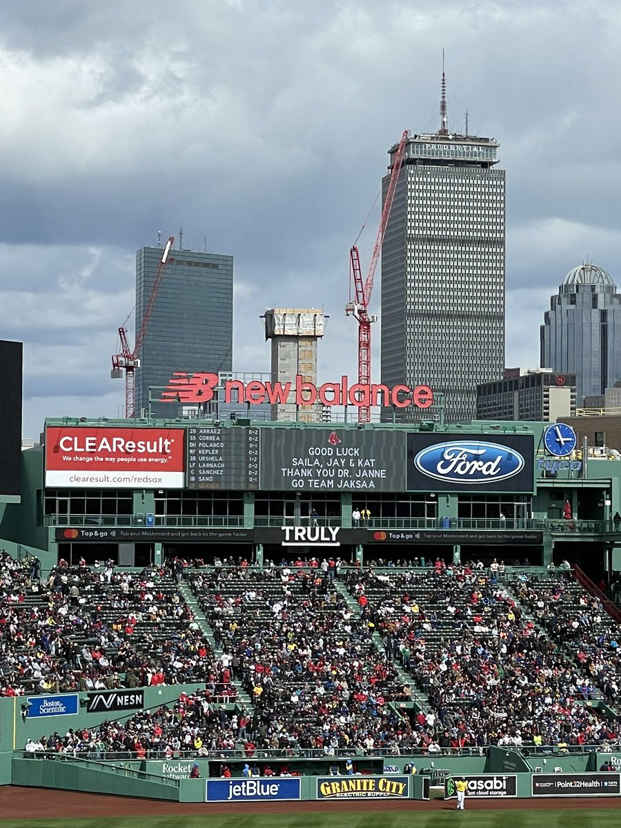 cjxmanagement's tweet photo. Go Team JAKSAA! @ConlonKat #Jaksaa #SailaStrong @DanaFarber @bostonmarathon #BostonMarathon @RedSox @OnlyInBOS @BostonGlobe https://t.co/QdQdujac0U