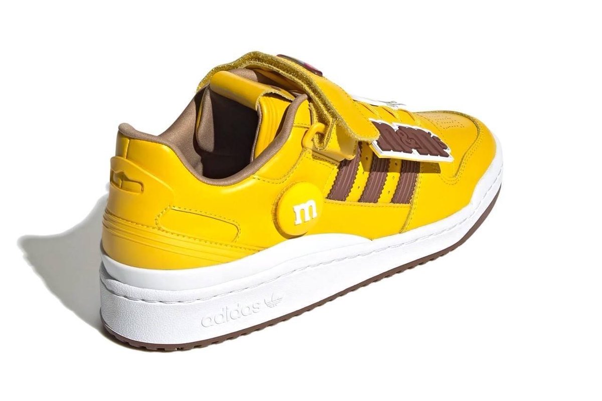 AdrianHayabusa's tweet photo. Sí veo a @zhygou con los nuevos M&M’s x adidas Forum Low 84 ‘Yellow’ 🥵 #Chidory https://t.co/XkC7RlyB7v