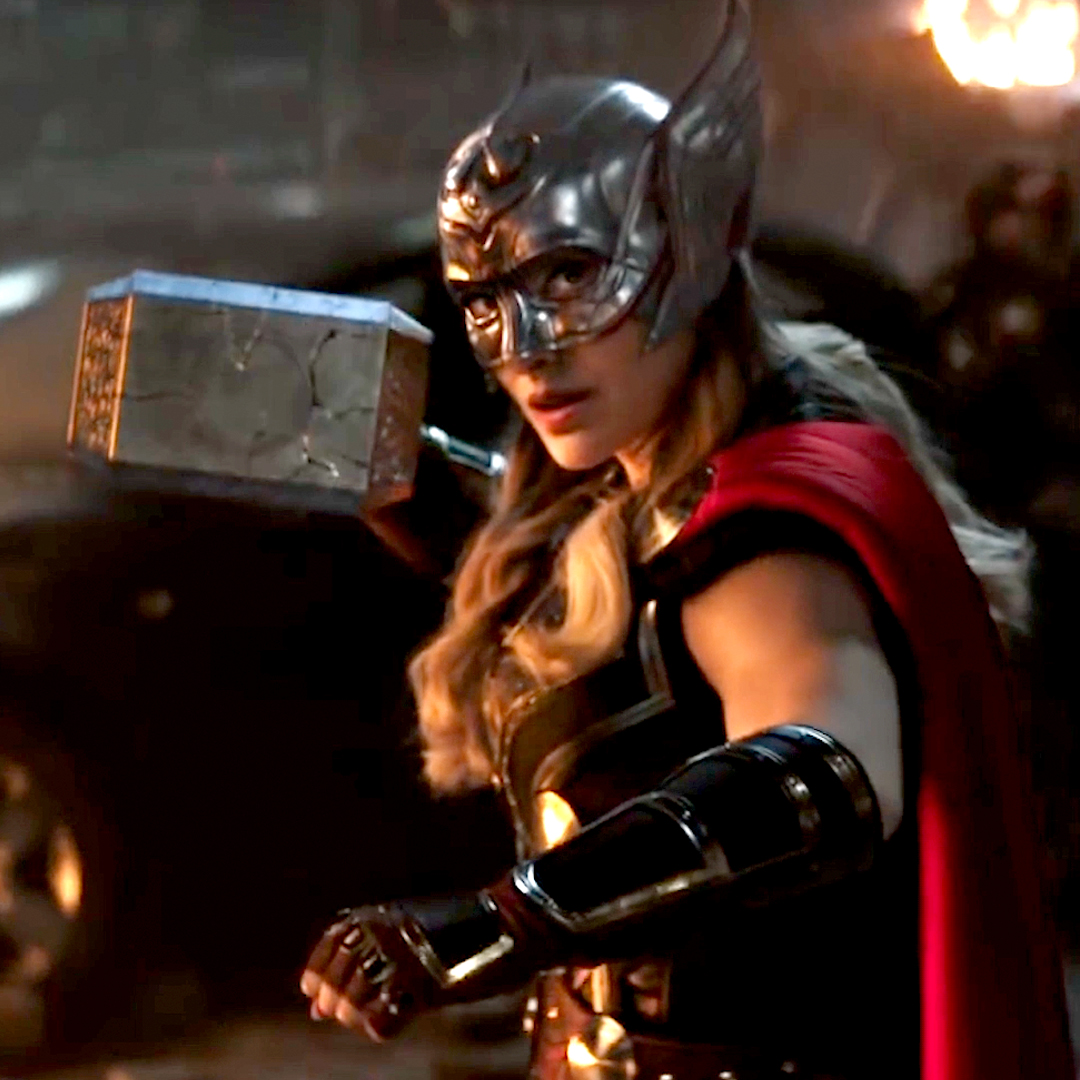 RT @RottenTomatoes: Our first look at Natalie Portman's Jane Foster as The Mighty Thor in #ThorLoveAndThunder. https://t.co/mNcXVoMST7