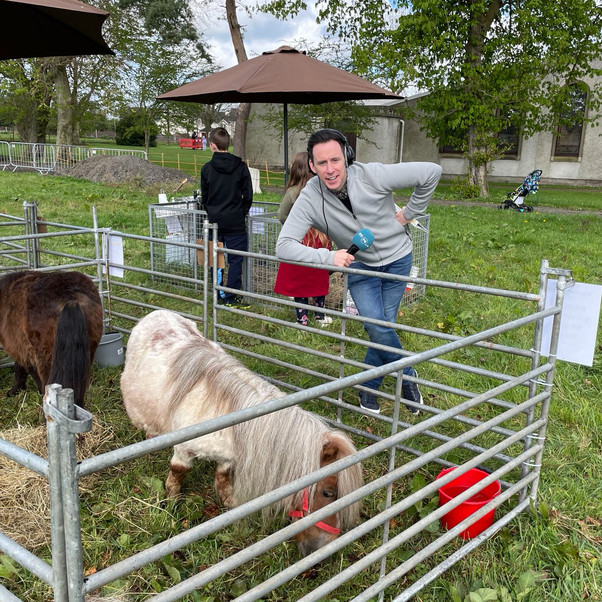 bbcradioulster's tweet photo. Easter Bank Holiday Monday complete! ✔️

A sunny day for all those at #ToomeFair2022 @tidal_toome ☀️🐴 including @ConnorPhillips and @ItsMeHugoD

Listen again @BBCSounds https://t.co/maa0casjdF