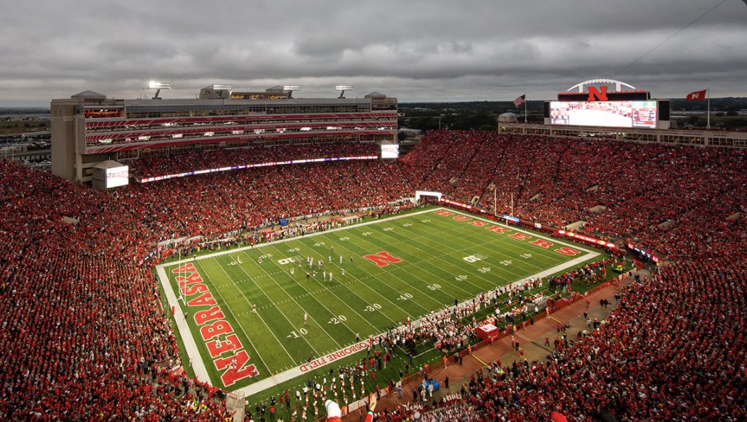 beni_ngoyi's tweet photo. Extremely blessed to have received an offer from the University of Nebraska🎈 #GBR @daboot02 @coach_frost @HuskerFBNation @LHSLinkFootball @NELITE7v7_ @Rivals_Clint @AllenTrieu @SWiltfong247 @adamgorney https://t.co/pPwT7SDVTk
