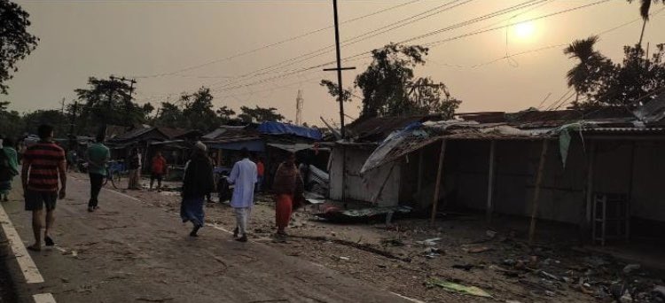 NoelSebu's tweet photo. Day 46:
Lost out the couple days due to a cyclone.Pretty much damaged the whole village infra and no electricity for the past 5 days.
Was able to resume class today and revised on the search algorithms.
#100DaysOfCode https://t.co/UGE4uOUCOG