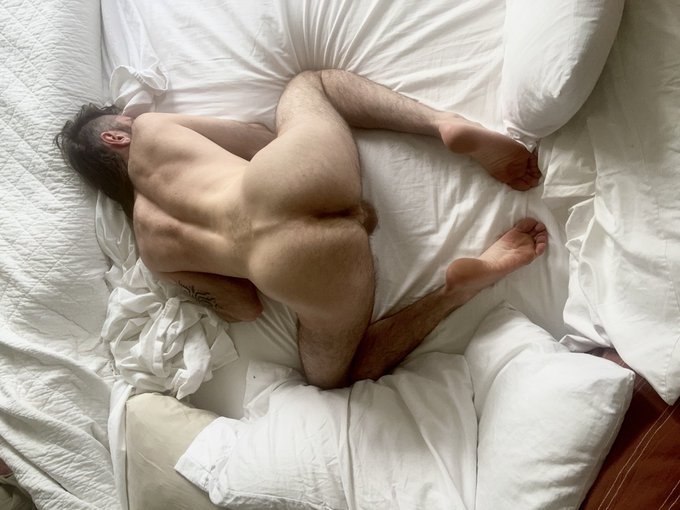 He is Risen. https://t.co/cgTMqWSRyX