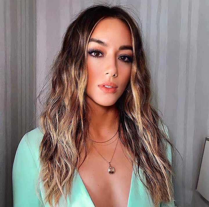 Happy birthday Chloe Bennet so beautiful 