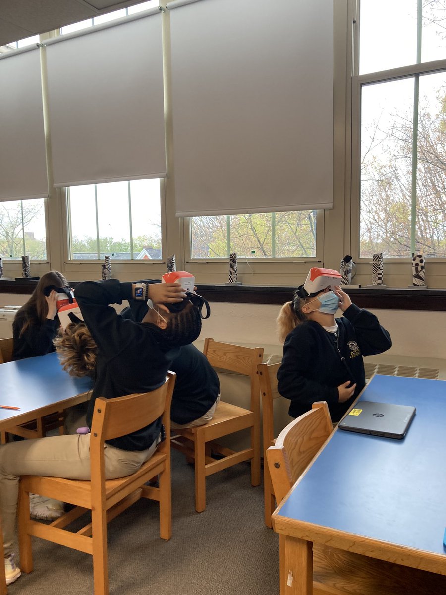 jackietalkthai's tweet photo. 8th graders @JCTMS_JCPS are reading “Diary of Anne Frank”, we are bringing in VR to take them to Amsterdam, Auschwitz, and a Holocaust memorial @jctmslibrary #JCPSDigIn #LearningExperience https://t.co/4DwM1yCucl