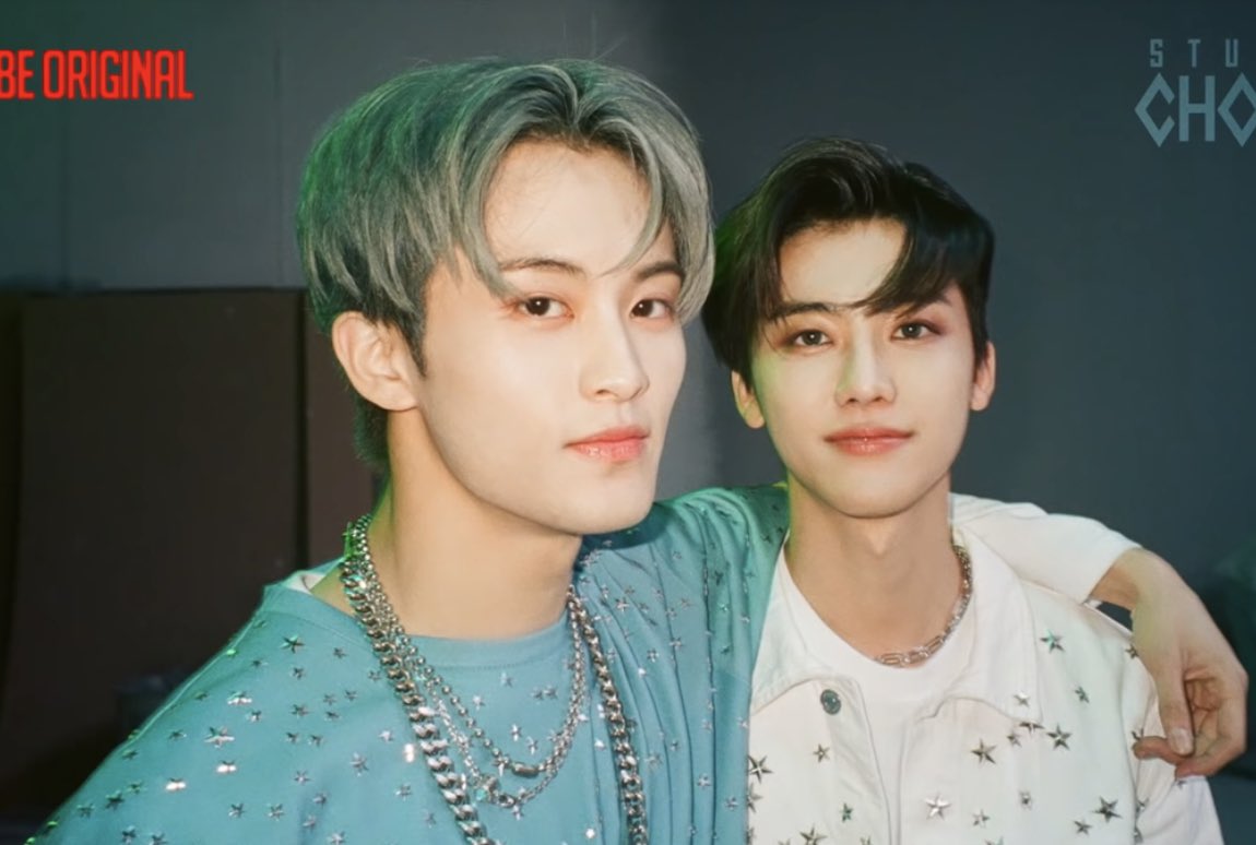 seareddd's tweet photo. studio choom ให้อะไรเรามาเยอะเหมือนกันนะ ((ไม่พอมีต่อในเมนชั่น)) #markmin https://t.co/PkuYJ3vCpN