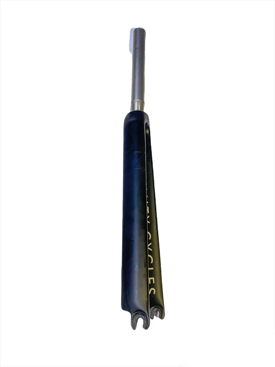rinaldyperca's tweet photo. WANT TO SELL!
fork alu carbon
kondisi cakep tanpa ada crack
steertube 21cm
price?? dm aja biar mesrah 🌝
#fnfjb https://t.co/32Vln1TZXK