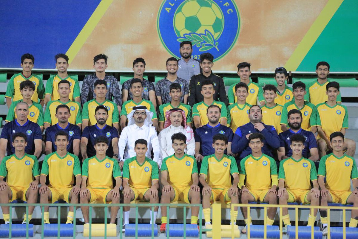 yaznalruwili's tweet photo. اللهم لك الحمد والشكر بعد نهاية دوري الدرجه الاولى حققنا وبحمدالله الصعود الى الدوري الممتاز بعد تعب وجهد 9 شهور اشكر الجهاز الفني والاداري والطبي على جهدهم وتعبهم معانا ماقصرو وحاب اشكر عائلتي واصحابي على دعمهم لي في كل مباراه 💙🙏🏻
@ALOROBAH_FC https://t.co/ibSrOPB8Ze