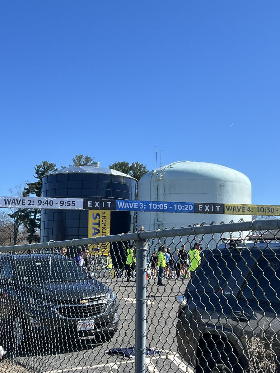 #bostonmarathon2022 Runners leave athletes village by wave to walk a little over a mile to the start line. I definitely need an extra mile on my legs today 🤣 #runnerdoc