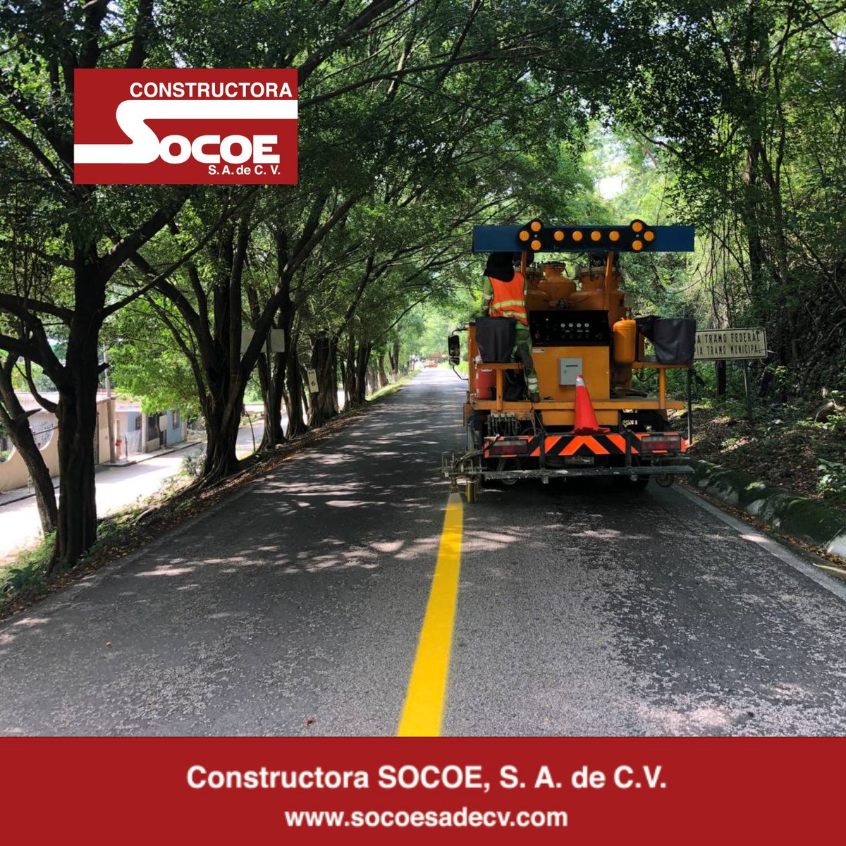 SOCOESADECV's tweet photo. 👉SERVICIO DE SEÑALAMIENTO 
HORIZONTAL Y VERTICAL.👈

¡¡¡CONSERVAR ES PRESERVAR!!!
#ConservarEsPreservar
#ObrasSCT

#SomosSOCOE #PasiónSOCOE #EquipoSOCOE #SOCOE #LaSuperPintura #SCT #SomosCaminerosSOCOE  #SeñalamientoHorizontal #SeñalamientoVertical
#PintaRayas #Pintura https://t.co/IbVYrTWzgm