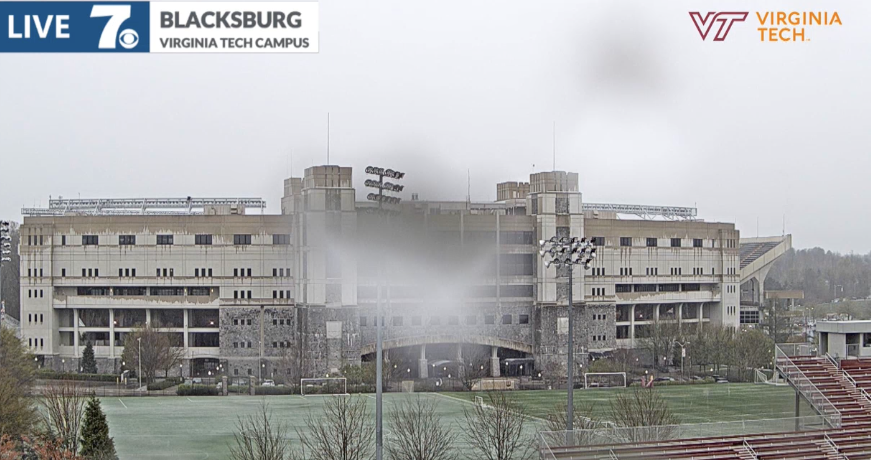 wattsupbrent's tweet photo. A mushy, slushy dusting of sleet and snow on the grass in #Blacksburg this morning.
Now hearing some sleet pinging the window in #Bonsack Roanoke Co. https://t.co/0p3H6PbVxb