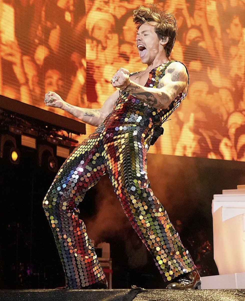 sonymusic's tweet photo. #HARRYCHELLA https://t.co/jlEikEC7dE
