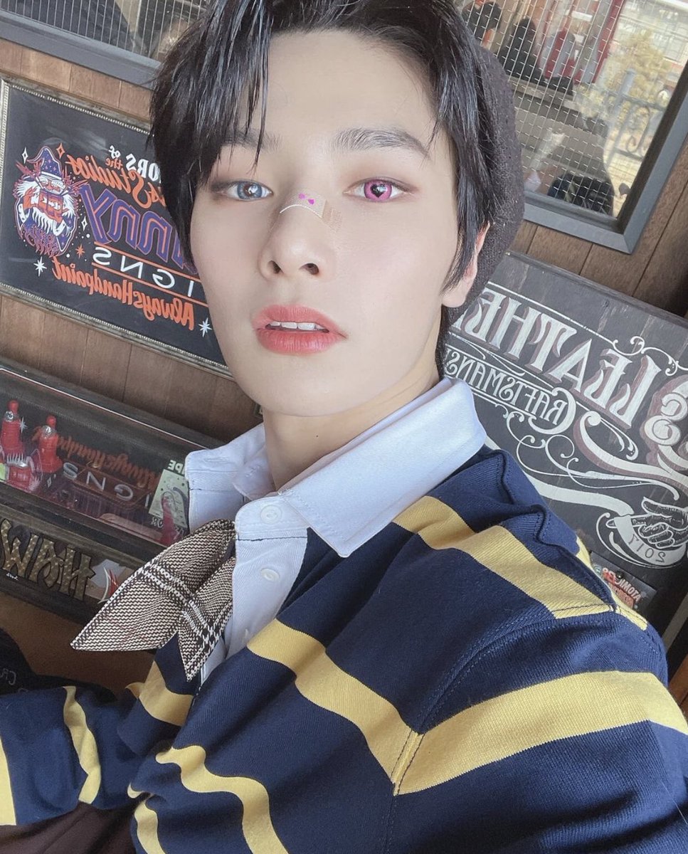 littlestarskz's tweet photo. look at i.n’s heart shaped lenses ❤️—❤️ https://t.co/Kp4OYSHmOB