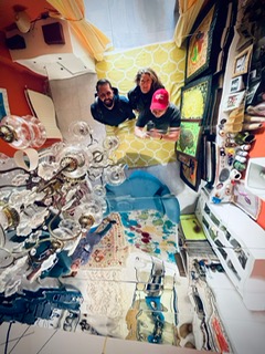 🎥Lunes de visita de locación en #Madrid con Laureano Frontado, Yousef Daoud y Rebeca Calle.