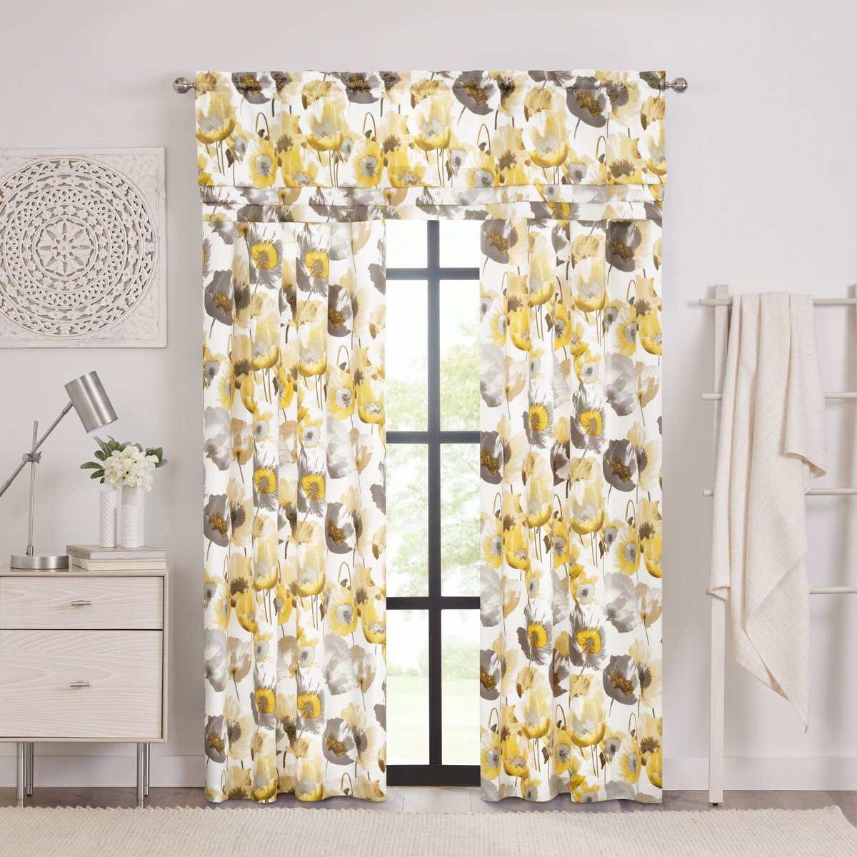 AchimHomeDecor's tweet photo. Our new “Poppy Field” Window Set has arrived into our warehouse and we are just so excited to get it live online! 🤩 #achimhomedecor https://t.co/3HhxV1jaVC