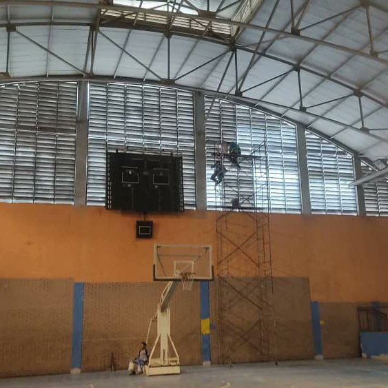 AVANZAN LOS TRABAJOS EN TINAQUILLO 🏀

De la mano del gobernador <a href="/albertogalindez/">Alberto Galindez</a> siguen los trabajos de adecuación y reparación para la temporada 2022 de la Super Liga Femenina de Baloncesto 🏀 en el Gimnasio Federico Sánchez de Tinaquillo 

#VamosMineras
#VamosCojedes