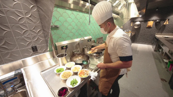 CREMicrosoft's tweet photo. Check out this @FastCompany article about the all-electric kitchen at One Esterra in the Puget Sound and the innovative approach to cooking we've taken to drive #sustainability changes at Microsoft. 

https://t.co/zm7sZipIpR

#CREMicrosoft #carbonnegative #corporaterealestate https://t.co/HKSsumaAFk