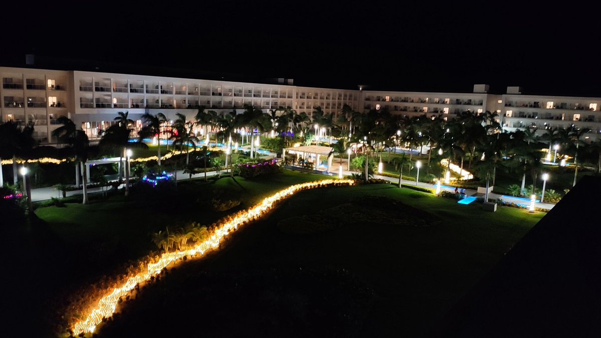 benjisgs's tweet photo. @RiuHoteles #RIULOVERS https://t.co/hrRS9a4NiQ