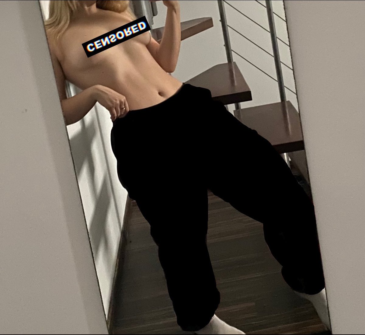 jlil96self's tweet photo. Te apetecería quitar la censura a lametones? 👀🔥
Soy una rusa caliente y te estoy esperando 🥵🇷🇺 https://t.co/beVlo0Gsw1
