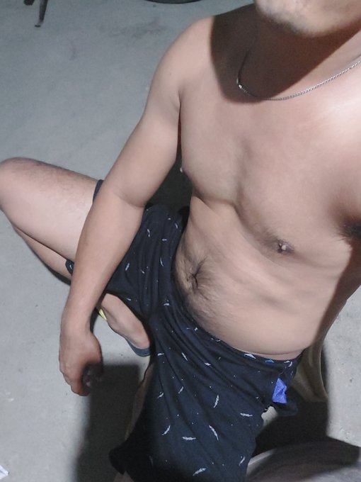 Kulang na sa sexercise tsk... lumalaki baby fats!!! lol... https://t.co/R2Got7UCux