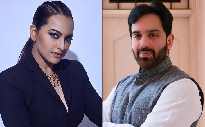 ndtvgoodtimes's tweet photo. #𝐆𝐓𝐁𝐞𝐞𝐩𝐬: @SonakshiSinha & @LuvSinha 𝐎𝐧 𝐇𝐨𝐮𝐬𝐞 𝐎𝐟 𝐂𝐫𝐞𝐚𝐭𝐢𝐯𝐢𝐭𝐲, 𝐑𝐞𝐛𝐞𝐥𝐥𝐢𝐨𝐮𝐬 𝐓𝐡𝐢𝐧𝐠𝐬 𝐓𝐡𝐞𝐲 𝐃𝐢𝐝 𝐃𝐮𝐫𝐢𝐧𝐠 𝐂𝐡𝐢𝐥𝐝𝐡𝐨𝐨𝐝 & 𝐌𝐨𝐫𝐞
Read Here: https://t.co/KrLYCow6WD
#sonakshisinha #LuvSinha #HouseOfCreativity #art #Sketching https://t.co/DepPXvtEMB