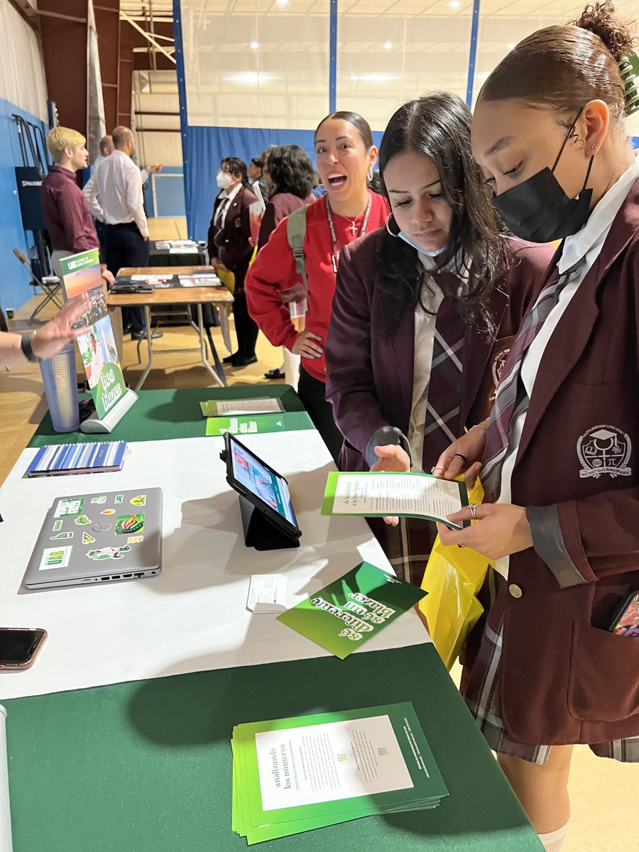 jennydatray's tweet photo. National Hispanic College Fair ⁦@TeamHISD⁩ ⁦@YWCPAHISD⁩ https://t.co/sovPO5MExn