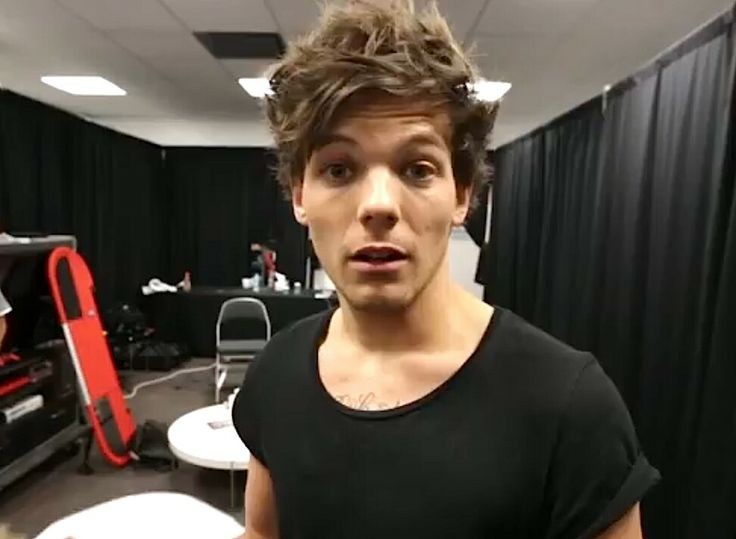 louis's frat boy (@fraterabot) on Twitter photo 