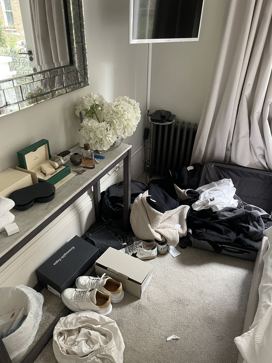cbassg16's tweet photo. This is 100% how men in their 20’s should live. 

- New country 
- Work and make money 
- Nice place and good food 
- Mess 

Only thing that matters is cooking bread$$, new experiences, new people, and fun. https://t.co/JTKkmYkqtw