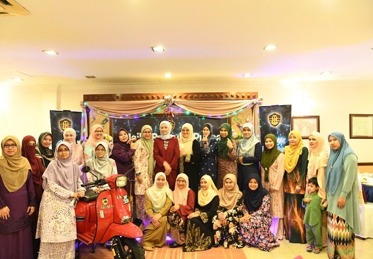 NatHydroCentre's tweet photo. MAJLIS IFTAR RAMADHAN WISMA INDAH 2022, PUSAT HIDROGRAFI NASIONAL
#NavyUpdates
#WismaIndah
#IftarRamadan2022 https://t.co/K4j6gXKjzw