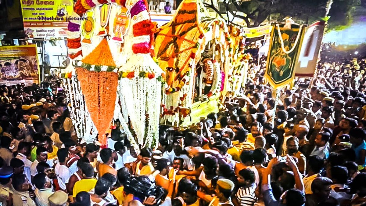 Guna_Thevar's tweet photo. இன்று இரவு தல்லாகுளம் சேதுபதி மகாராஜா மண்டபம் ஸ்ரீ சுந்தரராஜ பெருமாள் கள்ளழகர் கோலத்தில் தங்க பூப்பல்லக்கில் மலை நோக்கி பயணம்  ... 😍💥💯 

மூக்கறுப்பு போர் வெற்றி நினைவு மண்டபம் . 💥
#அனுமன்_கொடி 😍💥💯 https://t.co/lTIzRYmT6V