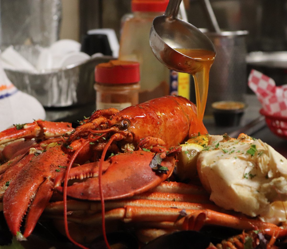 CrabHouseCOMO's tweet photo. Hello CCH Fans!! Don’t forget about the many ways you can order such as DoorDash, ChowNow, directly on our website (https://t.co/FIPk8bgobF) or call us @ 573-442-7765 or (573)-271-7341

https://t.co/mZt2wzQdTj https://t.co/pS2vE98j8g