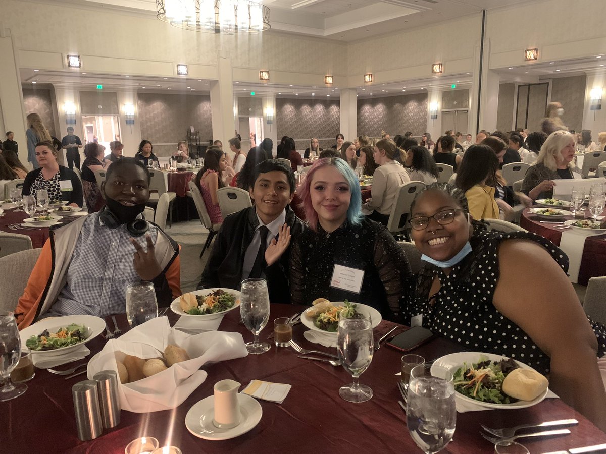 gatewayolys's tweet photo. Way to go team, and Congratulations to you all and Mrs. Sarah Field, our FCCLA Adviser, CTE Liason and FCS/Culinary Arts Pathway Teacher! 

#SoYouThinkYouCanCook #LetUsShowYouHow #GatewayOlys #BreakingTheMold #CulinaryArts #FCCLA https://t.co/qsSYVuZ9UV