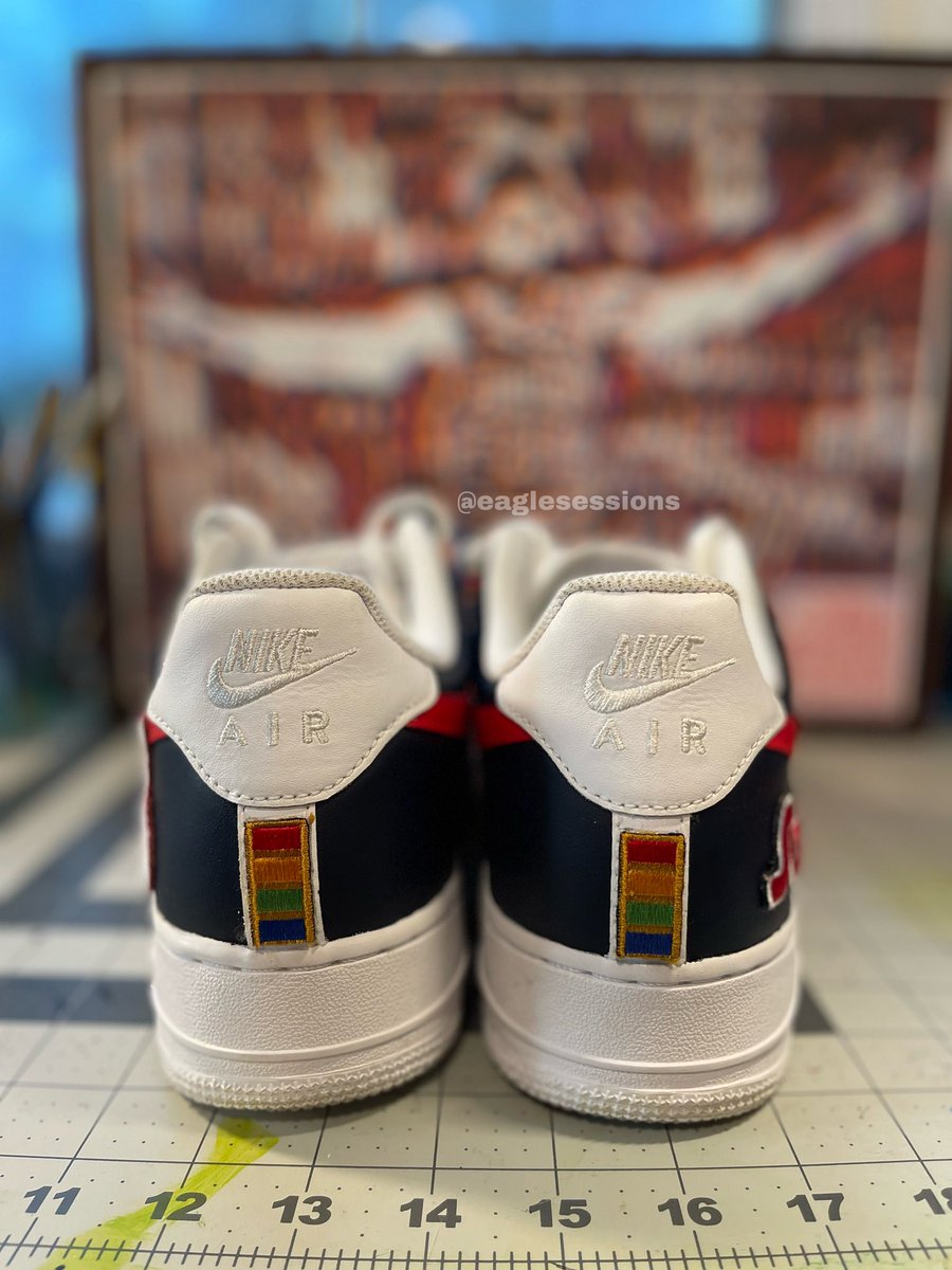EagleSessions's tweet photo. Had to bless my cousin with some custom birthday “City Edition” Air Force 1s and get him ready for the #Sixers tonight! 🎨👟#HereTheyCome #AngelusPaint #AF1Customs #NikeCustoms https://t.co/jjADe21lY6