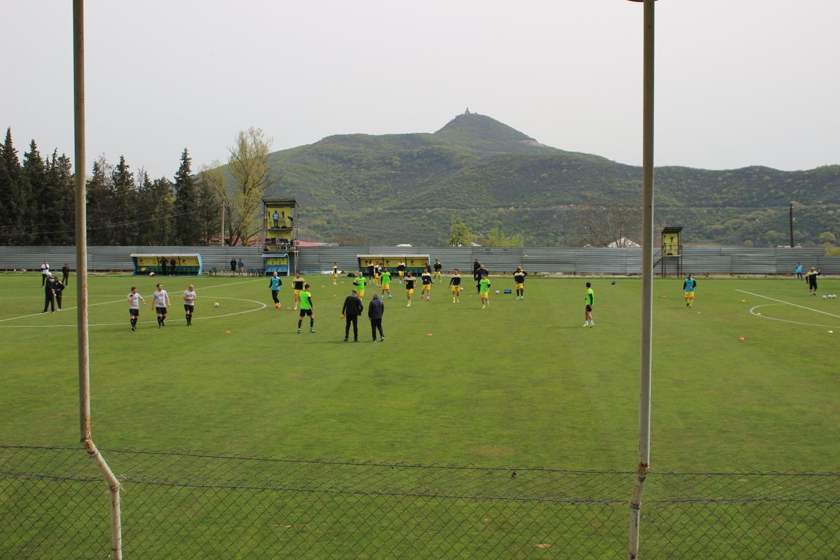 Today we took the first ever Peola road-trip to the beautiful city of Bolnisi to watch Sioni v Torpedo! 🛣️🎥

What a view from the stadium 🤩 

Vlog coming soon over on the Peola YT!