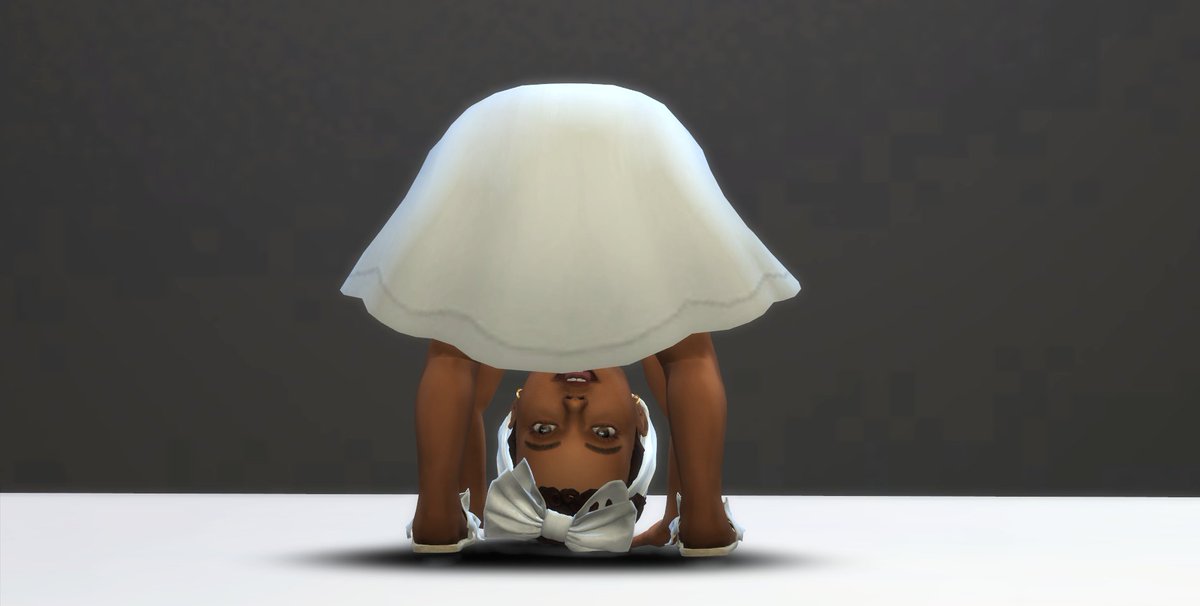 _LoveXo777's tweet photo. The Setup vs. The Shot 📸
Alina will officially be a 1 yr old tomorrow!🥳
#ShowUsYourSims #AlinaWalters #WaltersFamily #Birthdayphotoshoot #Simsphotography https://t.co/DtfsV3GZkA