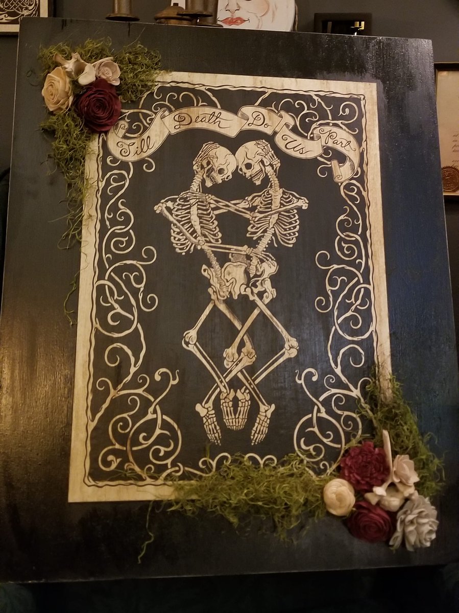 VisuallyOddCon's tweet image. Wolf Hollow Oddities will be at the 2022 Visually Odd Con on April 24th! Wolf Hollow Oddities features metaphysical supplies, apparel and accessories, books, fragrances, home decor, local artwork, jewelry, taxidermy Oddities and more!