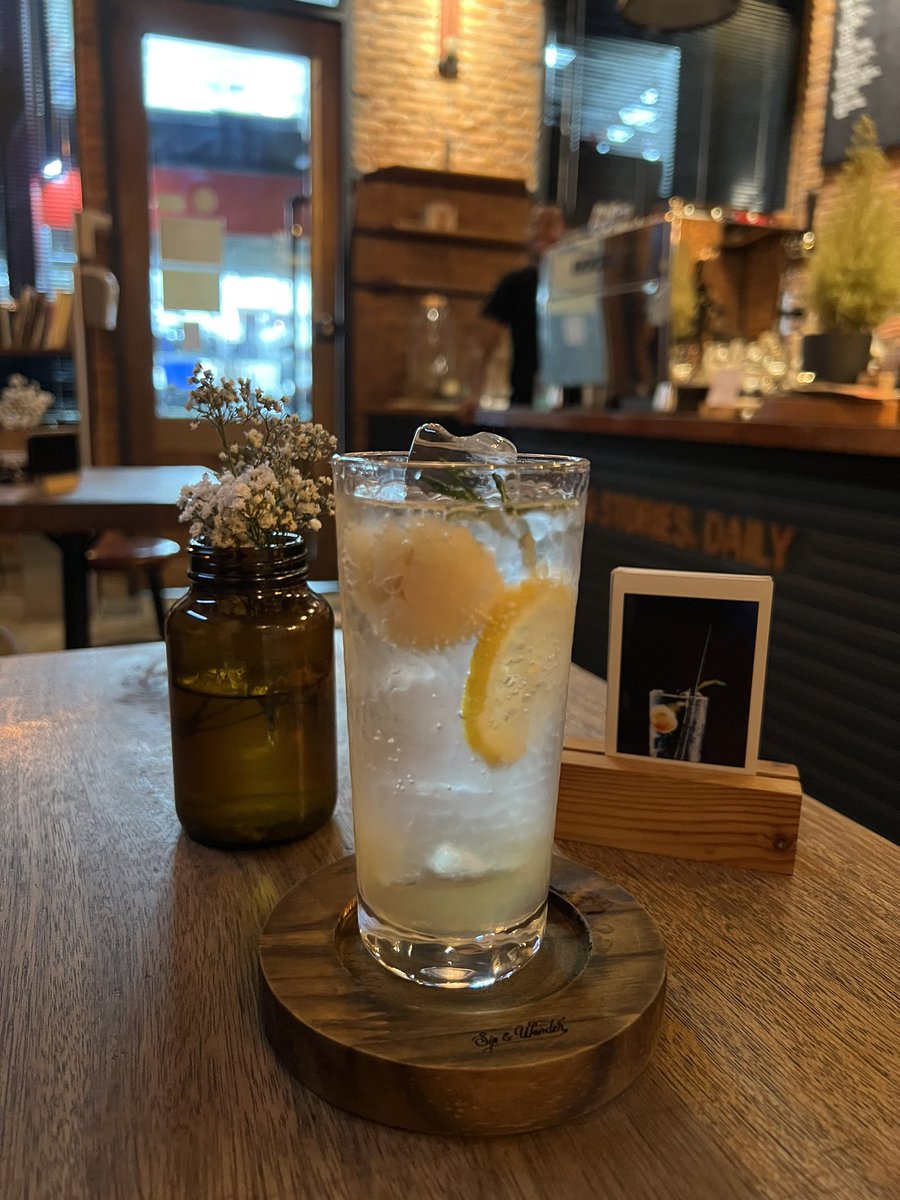 Yuzu Lychee | <a href="/merakicoffee/">Meraki Coffee Roasters 🇵🇸</a> 
.
.
.
.
#yuzulychee #yuzu #lychee
