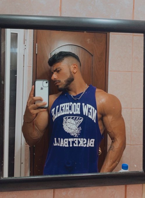 Watch Ottoniel Yañez's leaked NSFW photo on TwXstars