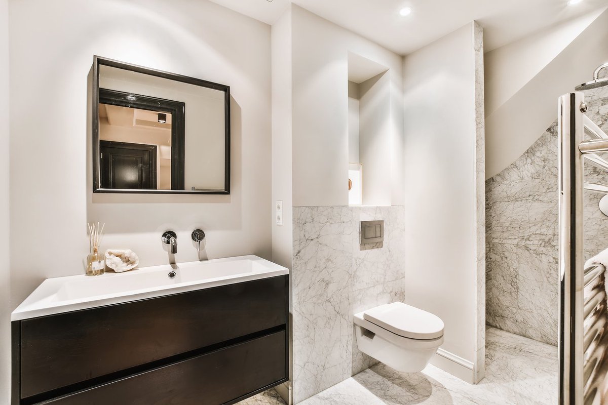 TheHomeMag's tweet photo. Bathroom Makeover Guide: Consider different ways to customize the fixtures in it that make it a place that is appealing to others and satisfying on a personal level.
https://t.co/ZEbqsadUDM
#thehomemag #bathroommakeover #renoguide https://t.co/4Julme9N3P