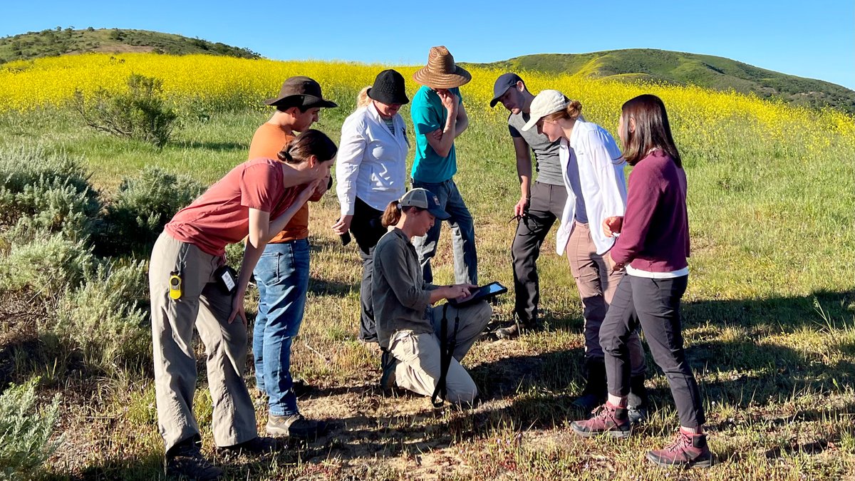 NASAJPL's tweet photo. Researchers on land and sea have been working to gather precise, high-time-frequency data on plant and aquatic life as part of the the SHIFT (Surface Biology & Geology High-Frequency Time Series) campaign. Learn more about the #SHIFTForScience: https://t.co/tgVDN3kTjx https://t.co/yyCLkPR23y