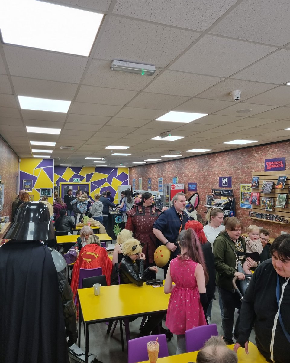 GeekRetreatUK's tweet photo. 🎊 A Fantastic Easter Weekend Grand Opening from the amazing team at Geek Retreat Halifax. 💛💜

#stopingeekout https://t.co/ltAwveWzgS
