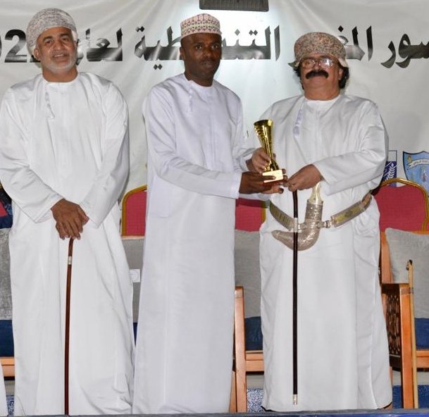 hagerr78's tweet photo. جانب من تكريم الفريق خلال مشاركته في بطولة سور المغسر التنشيطية حيث تسلم التكريم رئيس الفريق سيف بن حميد السعدي في حين حصل الإداري أصيل بن العبد الحراصي كأفضل إداري في البطولة نتيجة جهوده وتميزة   خالص الشكر والتقدير للجنة المنظمة على الجهود المبذولة في هذه البطولة 
@SoorMaghsar https://t.co/1H4OS9GNTk
