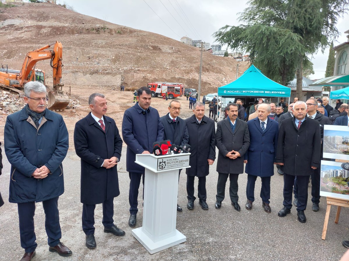 cemil_yaman's tweet image. Çevre, Şehircilik ve İklim Değişikliği Bakanımız Sayın @murat_kurum ile birlikte; Erenler-Cedit Mahallesi Kentsel Dönüşüm Alanı'nda devam eden yıkım çalışmalarını yerinde inceledik.

#ERENLER #CEDİT #İZMİT #KOCAELİ