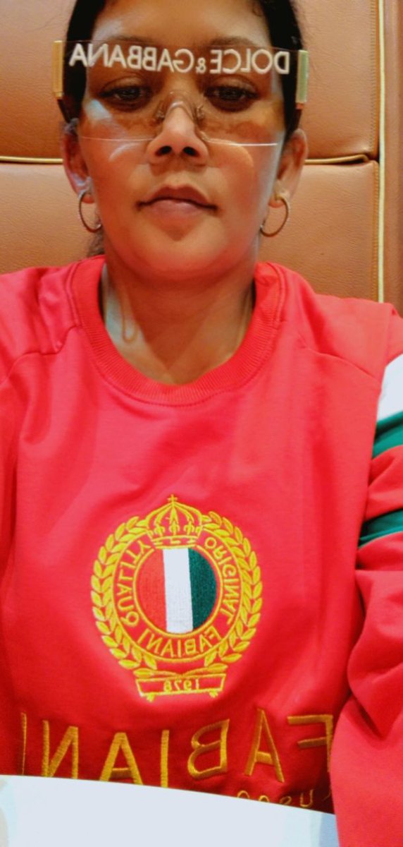 Add me on Snapchat! Username: veneciachetty snapchat.com/add/veneciache…