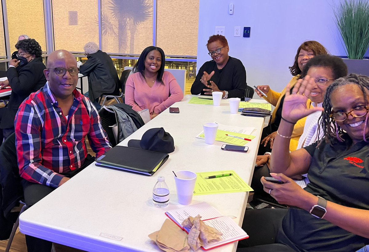 AARPKY's tweet photo. Super excited to reconnect with our fabulous Louisville Community Team #volunteers! You’re all helping build a more #Livable #Louisville.
🌟#VolunteerAppreciation 🌟 https://t.co/KAhLjBM26t